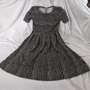🖤 Lularoe 🖤 Black & White Stripe Amelia Dress XS